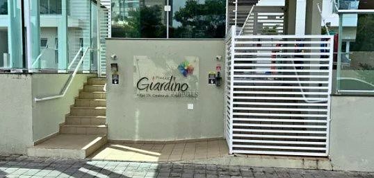 Apartamento com 2 quartos